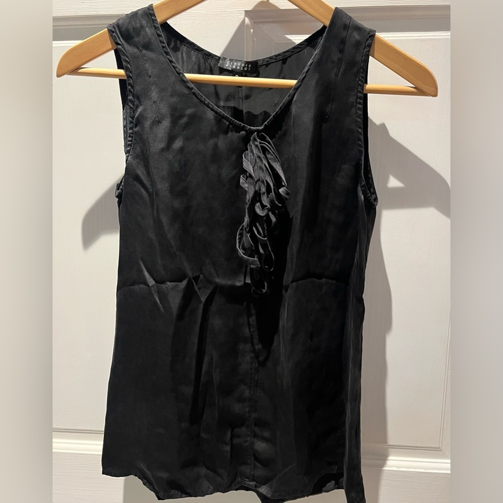 Black Sleeveless Top